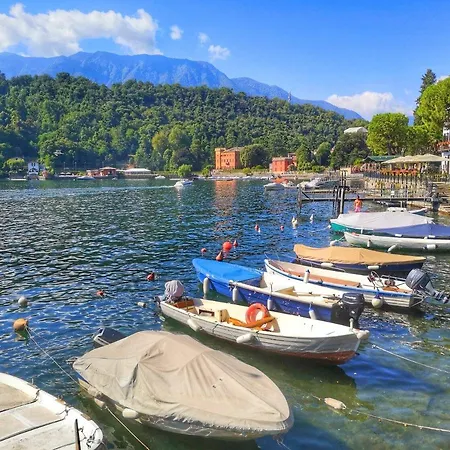 Διαμέρισμα In Central Square With Lake View
